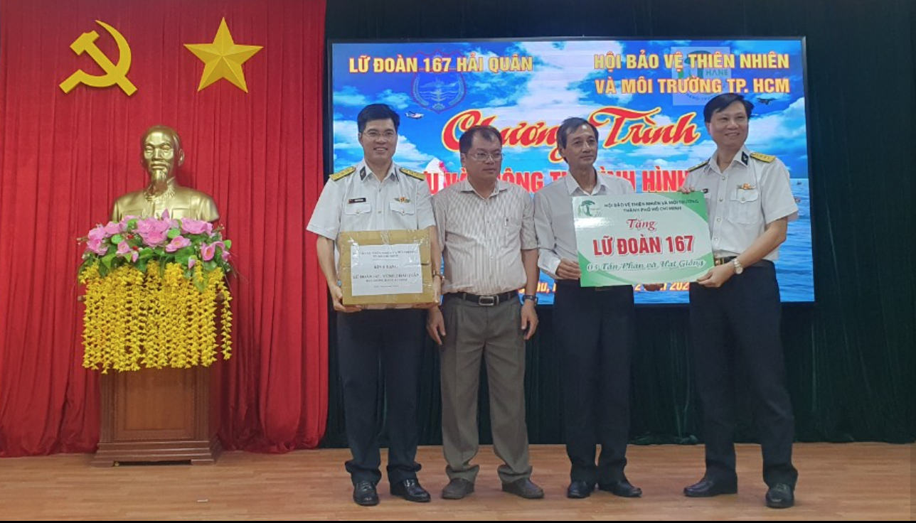 Hội[-]BVTN&MTTP.HCM[-]thăm[-]Lữ[-]đoàn[-]167[-]Vùng[-]2[-]Hải[-]quân